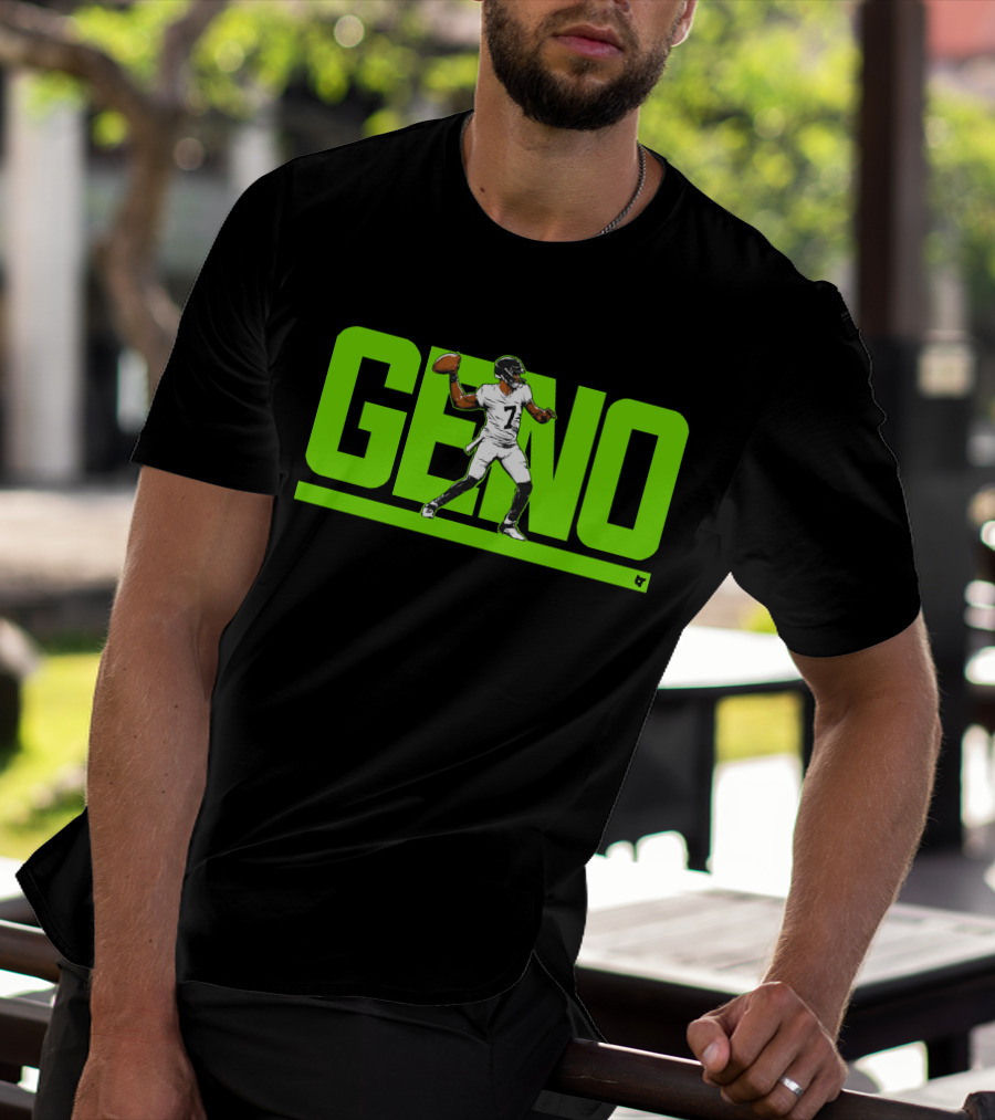Geno Smith Football Player Throwing Quarterback Action T-Shirt