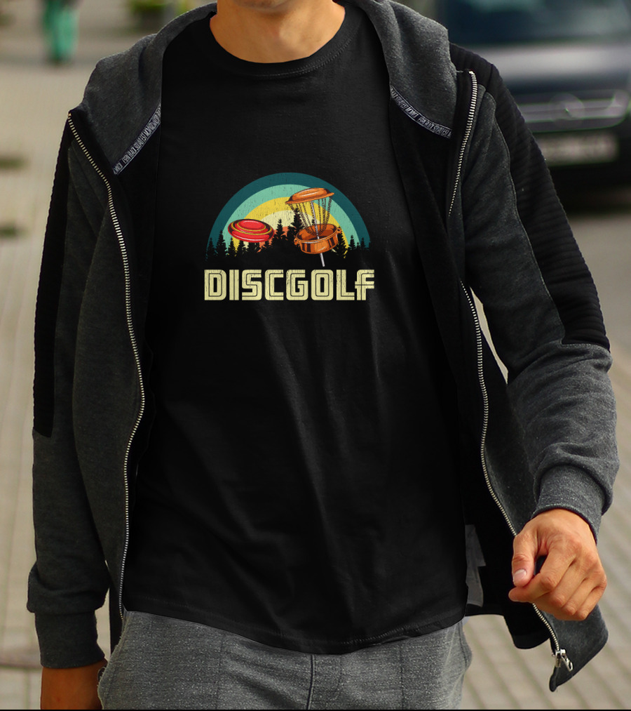Vintage Disc Golf Frolf Frisbee 80s Style Retro Forest Scene T-Shirt