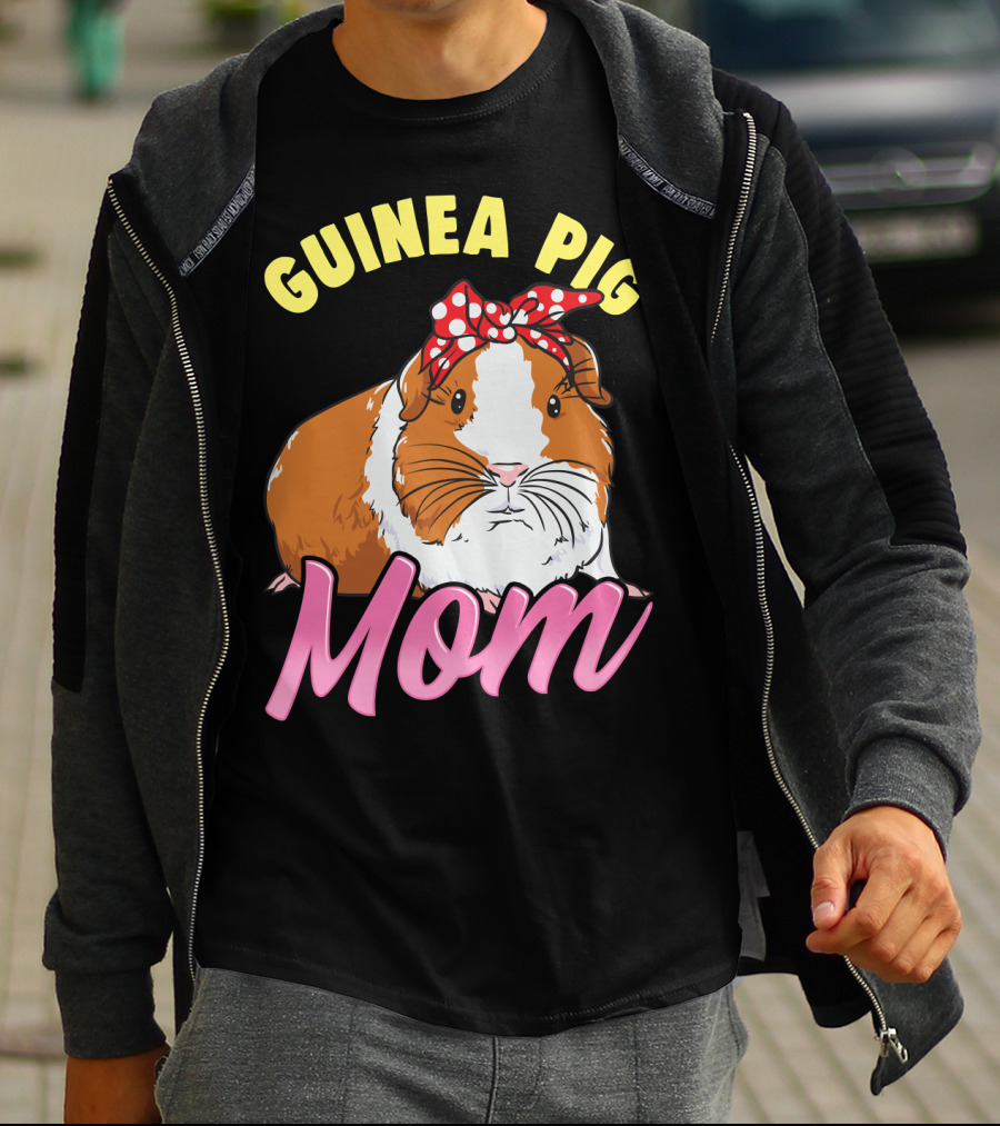 Guinea Pig Mom Wheek Squad Bow Tie Edition T-Shirt