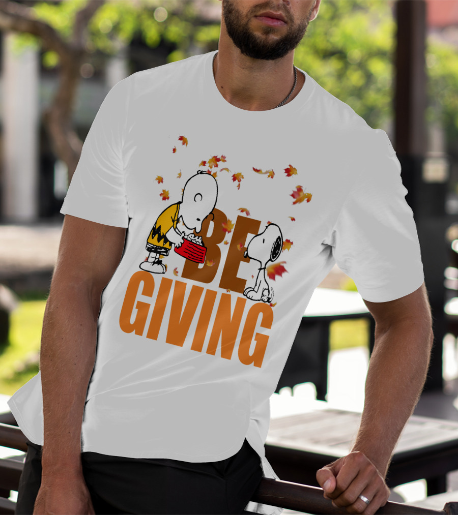 Charlie Brown And Snoopy Be Giving Thanksgiving Day Leaves T-Shirt