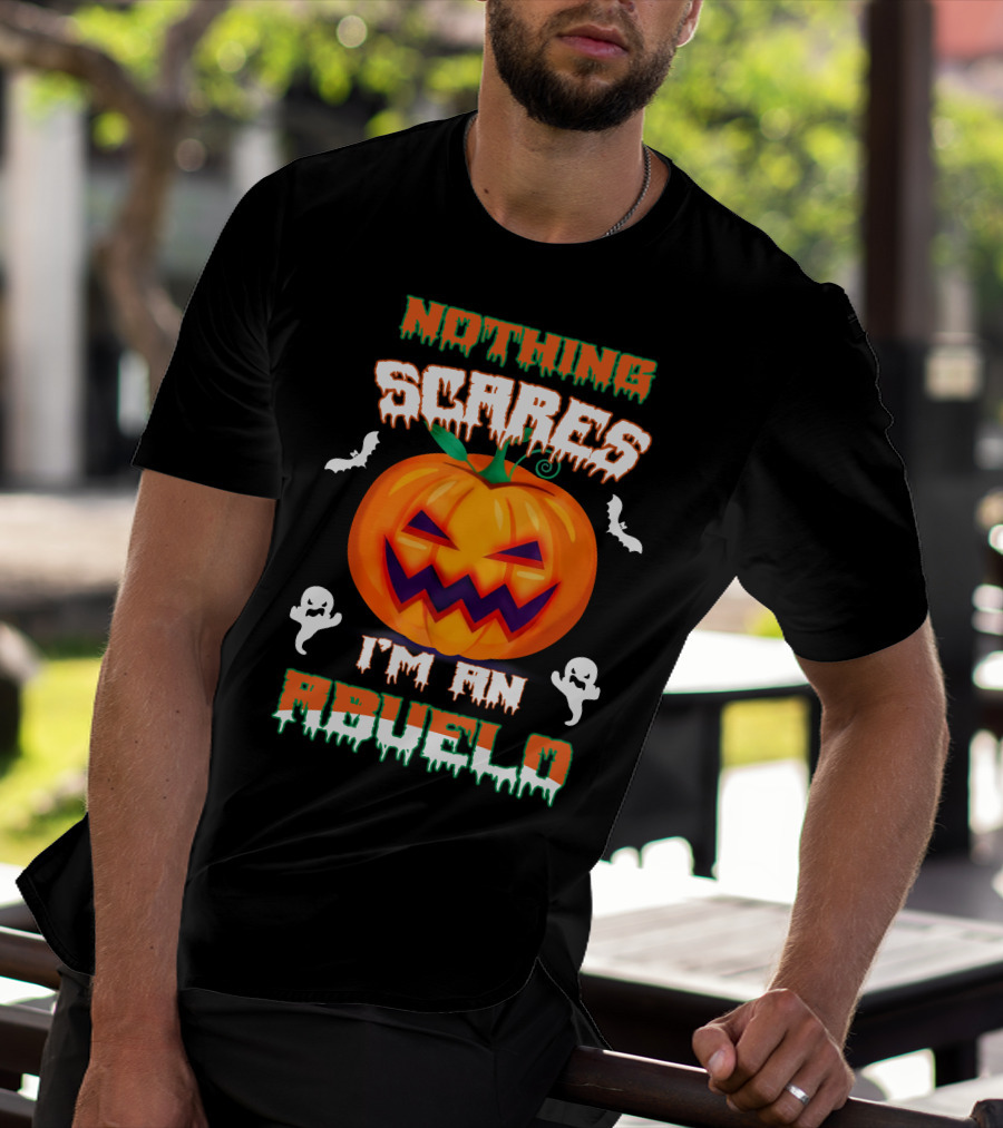 Nothing Scares I'm An Abuelo Halloween Pumpkin Ghosts And Bats T-Shirt