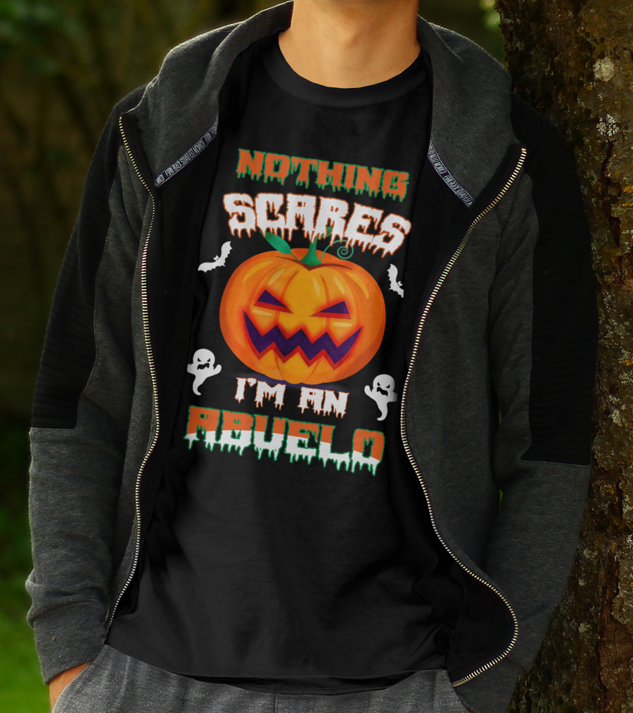 Nothing Scares I'm An Abuelo Halloween Pumpkin Ghosts And Bats T-Shirt