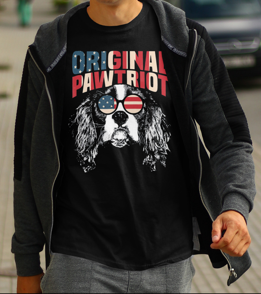 Original Pawtriot Cavalier King Charles Spaniel USA Flag Sunglasses T-Shirt