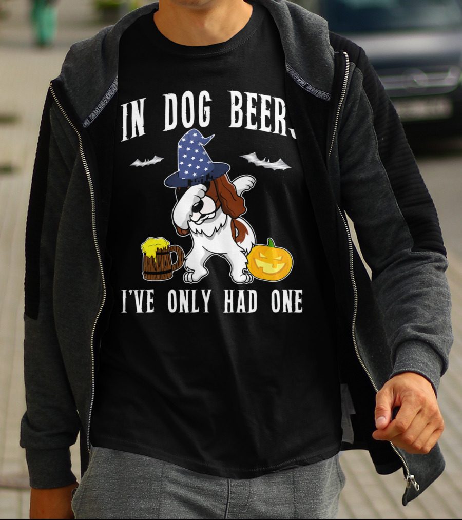 In Dog Beers I've Only Had One Dabbing Cavalier King Charles Spaniel Halloween Wizard Hat Pumpkin T-Shirt