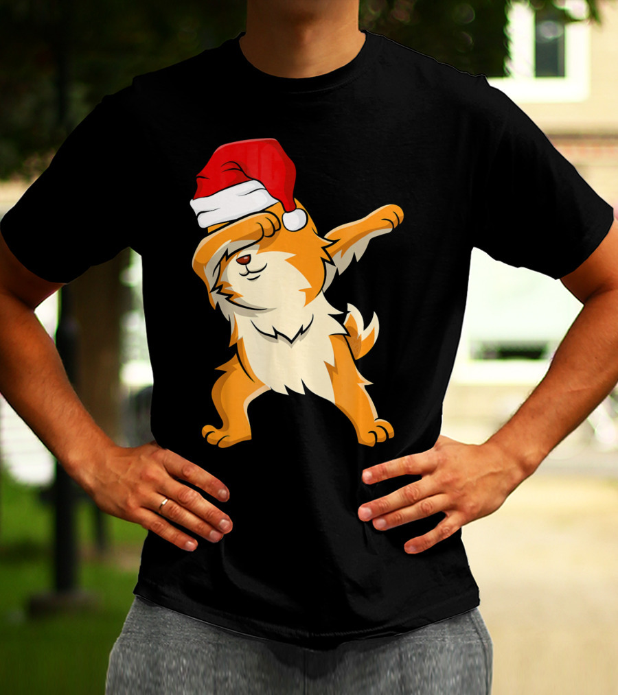 Dabbing Pomeranian With Santa Hat T-Shirt
