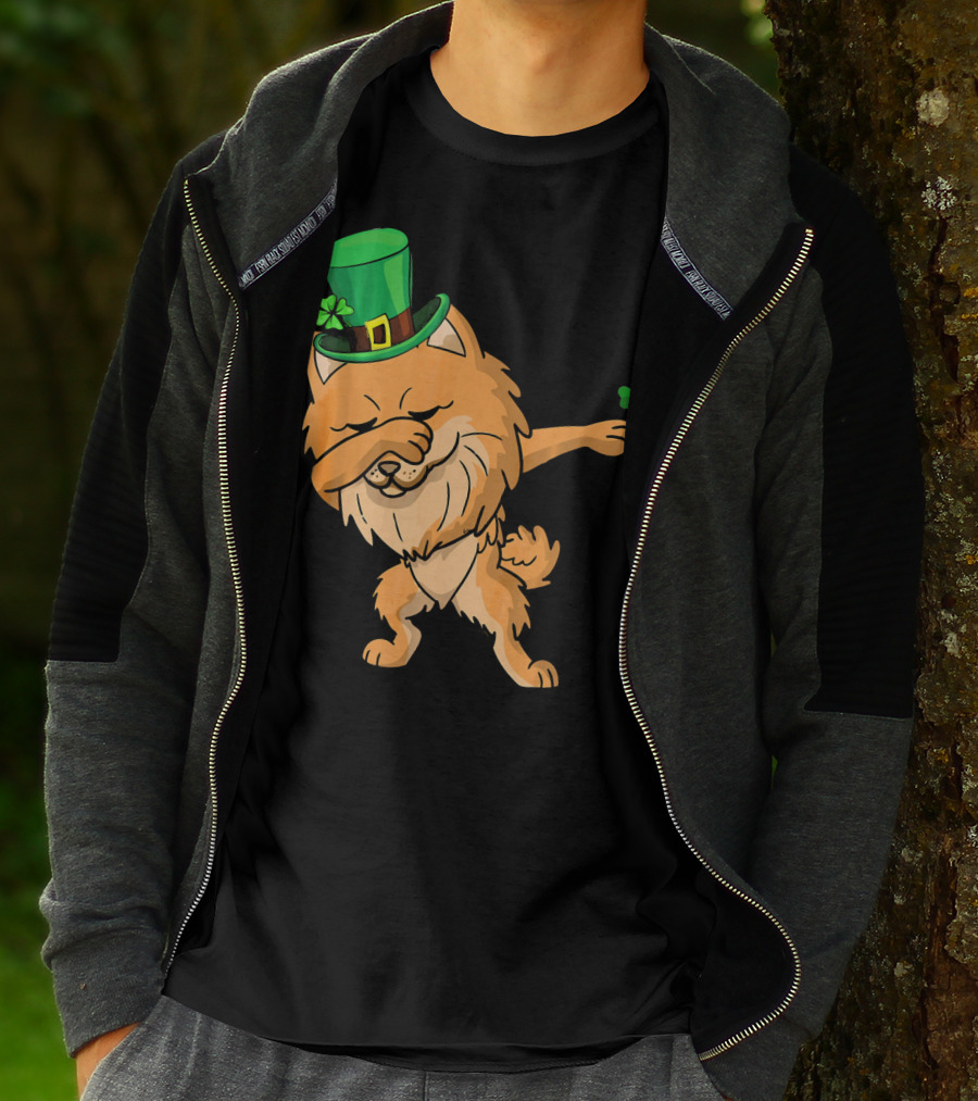 St Patricks Dabbing Pomeranian Leprechaun With Shamrock T-Shirt