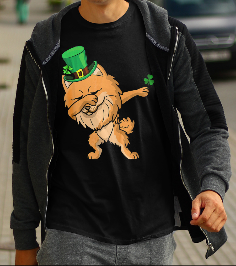 St Patricks Dabbing Pomeranian Leprechaun With Shamrock T-Shirt