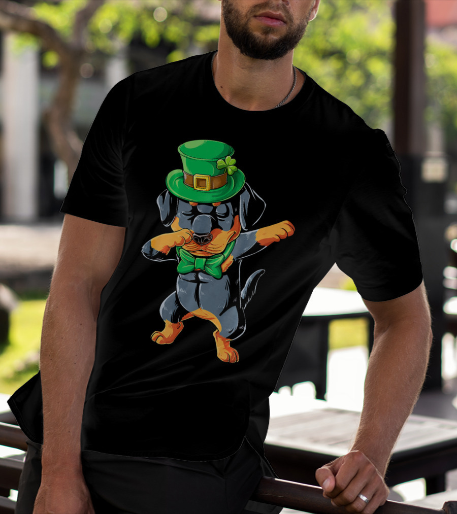 Rottweiler Dabbing Green Leprechaun Hat St Patrick's Day Bow Tie T-Shirt
