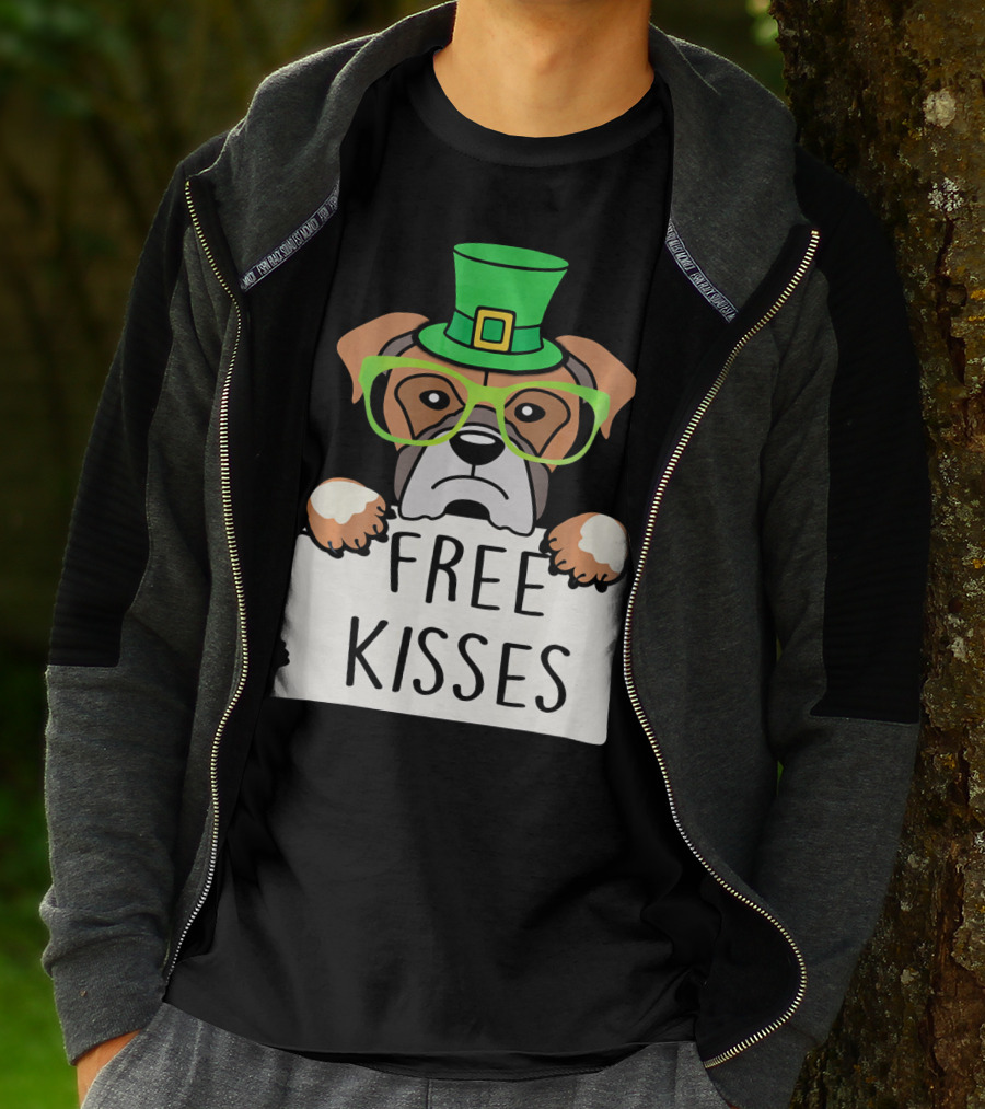 Free Kisses Boxer Dog Leprechaun St Patrick Hat Green Glasses T-Shirt
