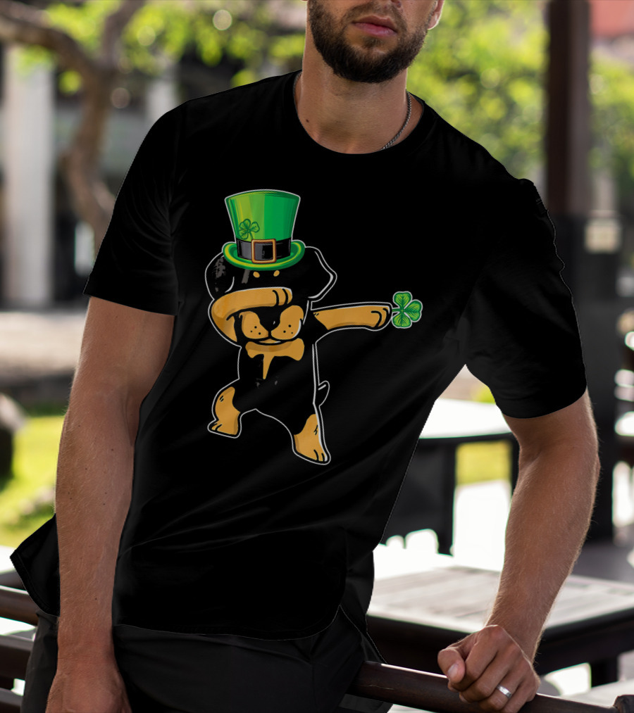Funny St. Patrick's Day Rottweiler Dab Dabbing Dance With Green Hat And Shamrock T-Shirt