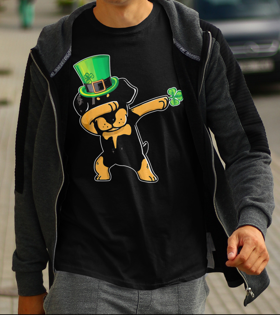 Funny St. Patrick's Day Rottweiler Dab Dabbing Dance With Green Hat And Shamrock T-Shirt