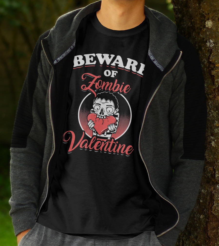 Beware Of Zombie Valentine Holding Heart Funny Horror T-Shirt