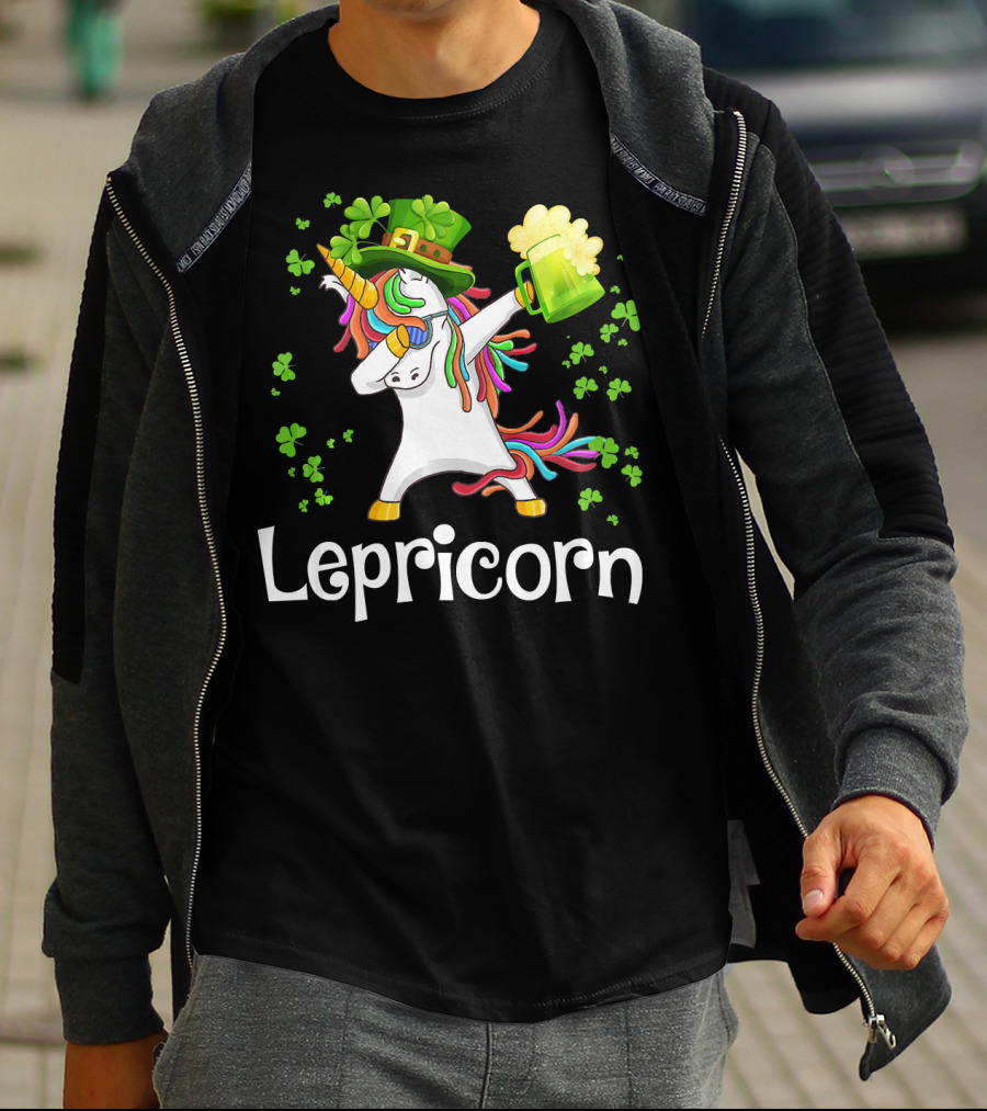 Lepricorn Beer Mug Shamrocks Rainbow Unicorn St. Patrick's Day T-Shirt