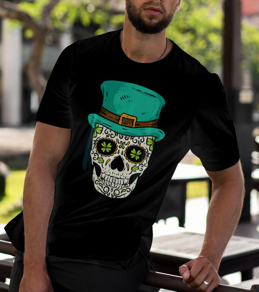 Lucky St. Patrick's Day Green Irish Skull With Celtic Shamrocks And Top Hat T-Shirt