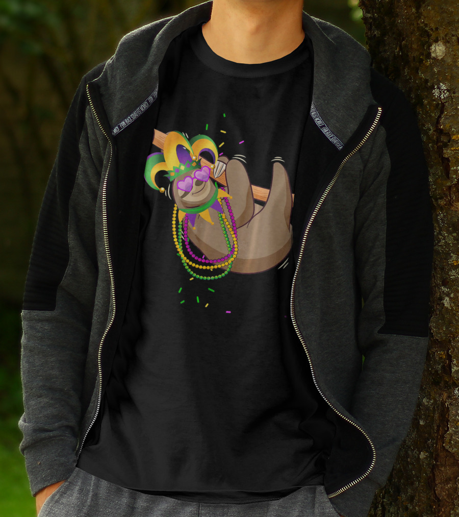 Mardi Gras Sloth Wearing Colorful Beads And Jester Mask T-Shirt