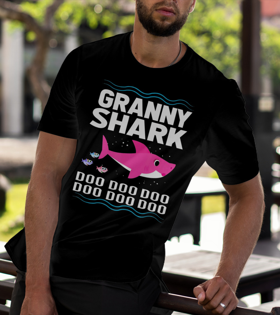 Granny Shark Doo Doo Doo Doo Pink Funny Baby Shark T-Shirt