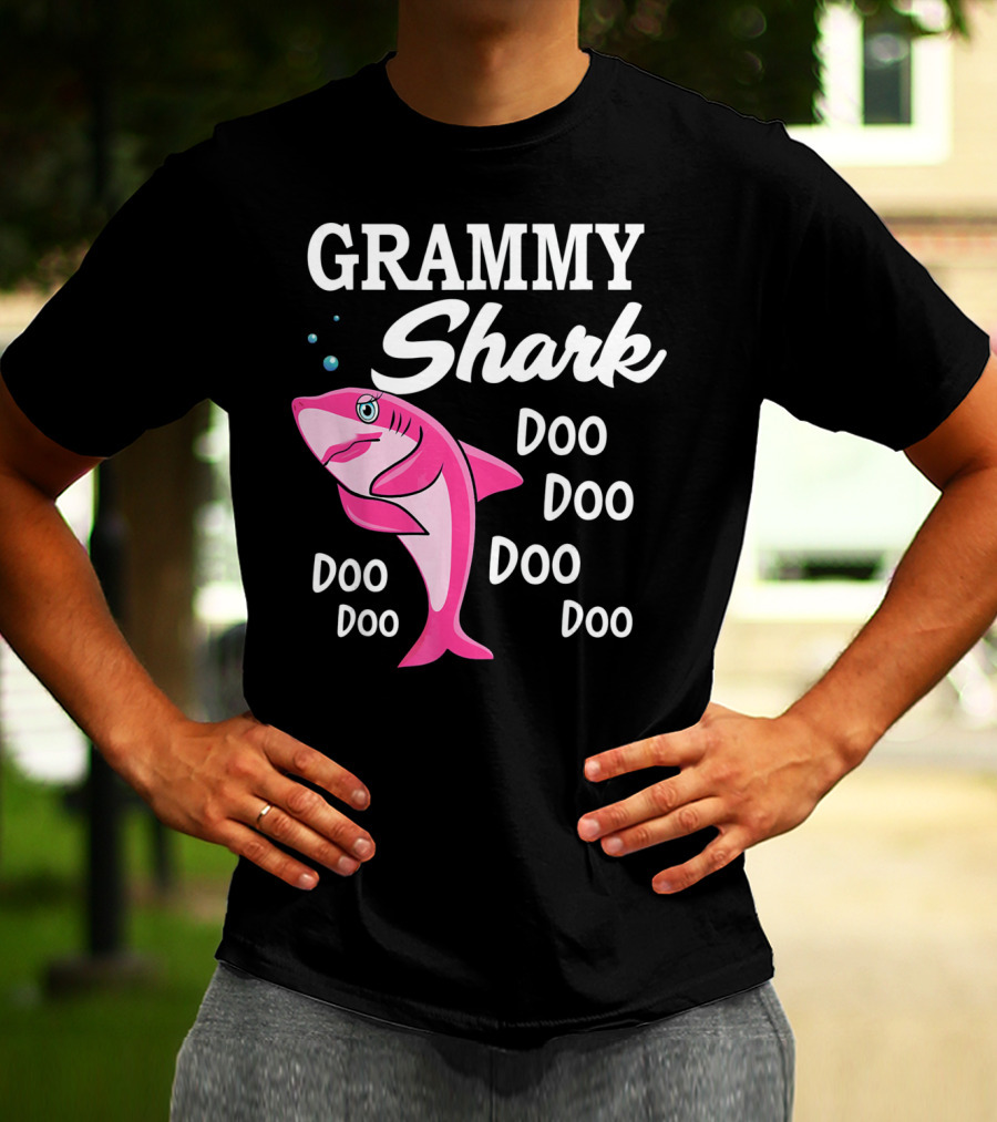 Grammy Shark Doo Doo Doo Grandma Hall T-Shirt