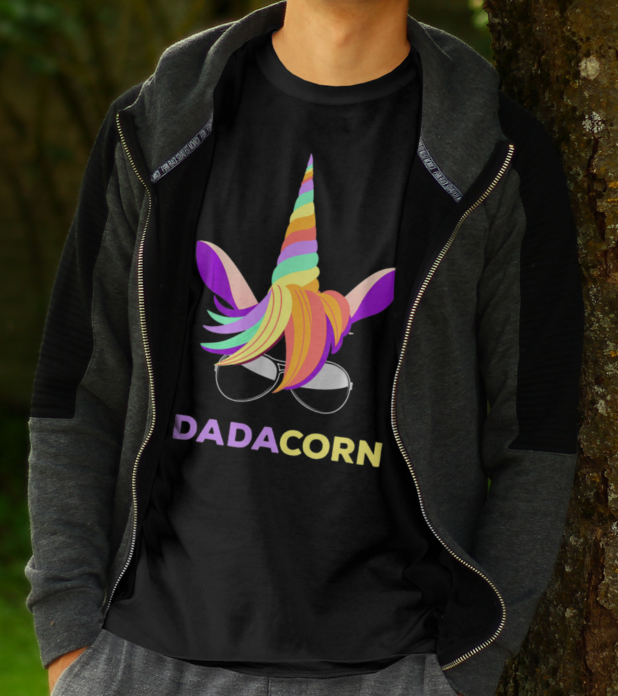 Unicorn Dad Funny Dadacorn Rainbow Horn Sunglasses T-Shirt