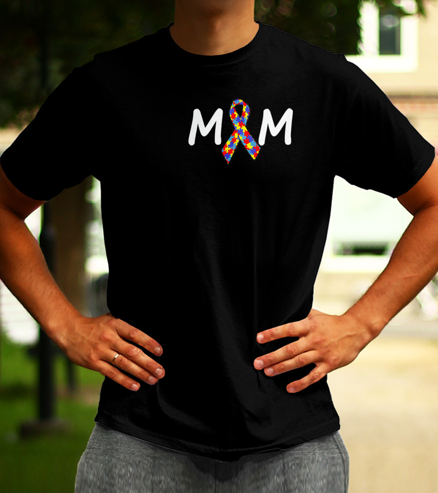 MOM Puzzle Ribbon Autism Awareness T-Shirt