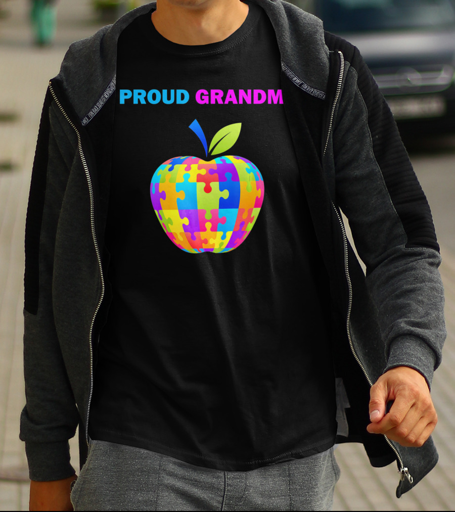 Proud Grandma Autism Awareness Puzzle Apple T-Shirt