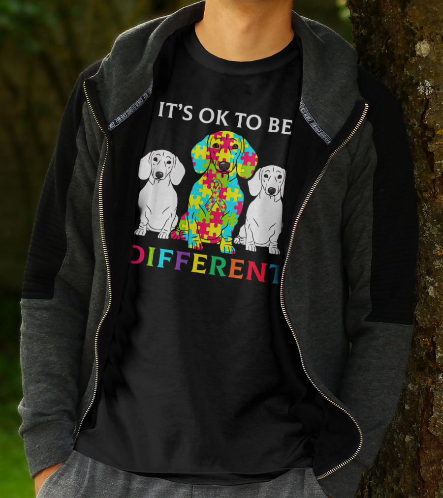 IT'S OK TO BE DIFFERENT DACHSHUND DOG AUTISM PUZZLE COLORFUL T-Shirt