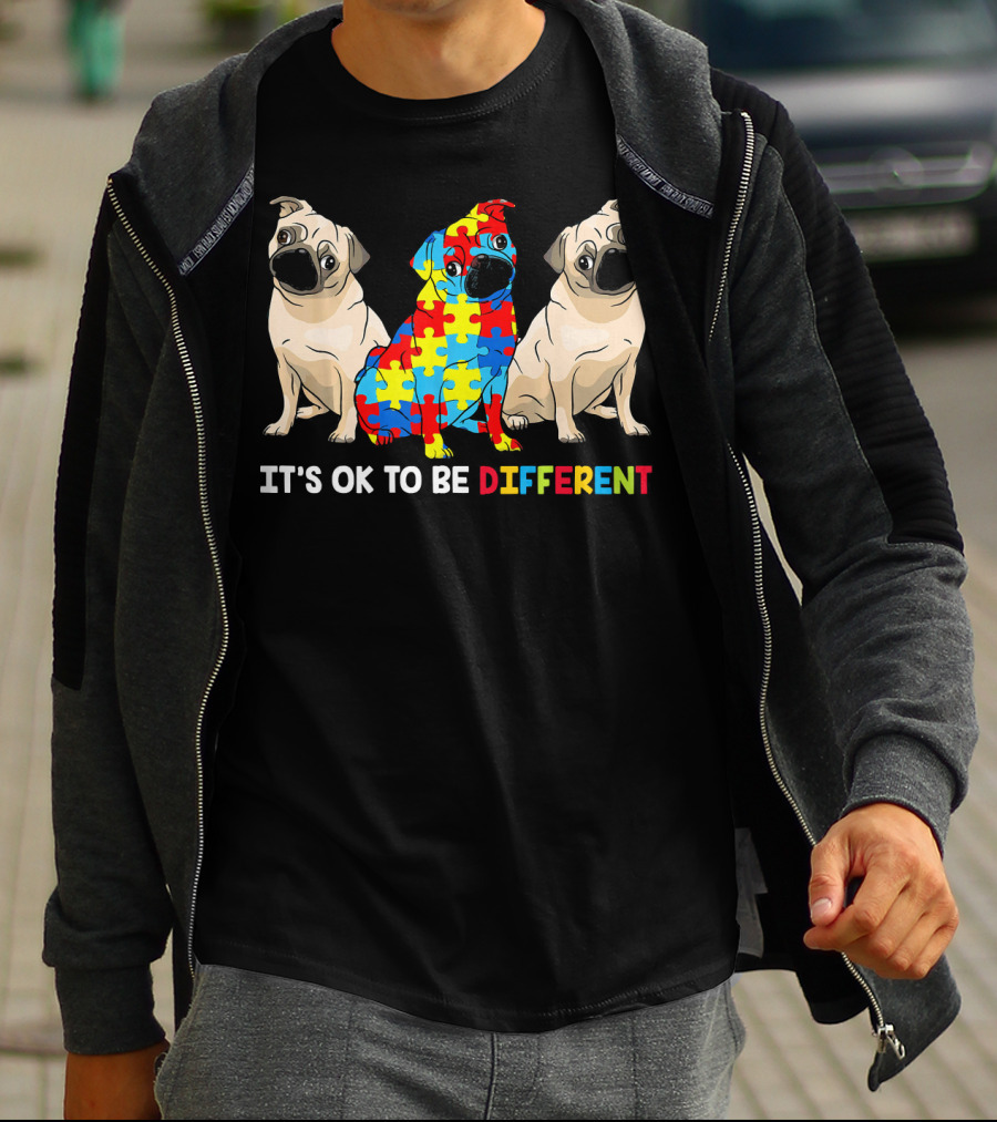 ITS OK TO BE DIFFERENT PUG AUTISM AWARENESS PUZZLE PIECES T-Shirt