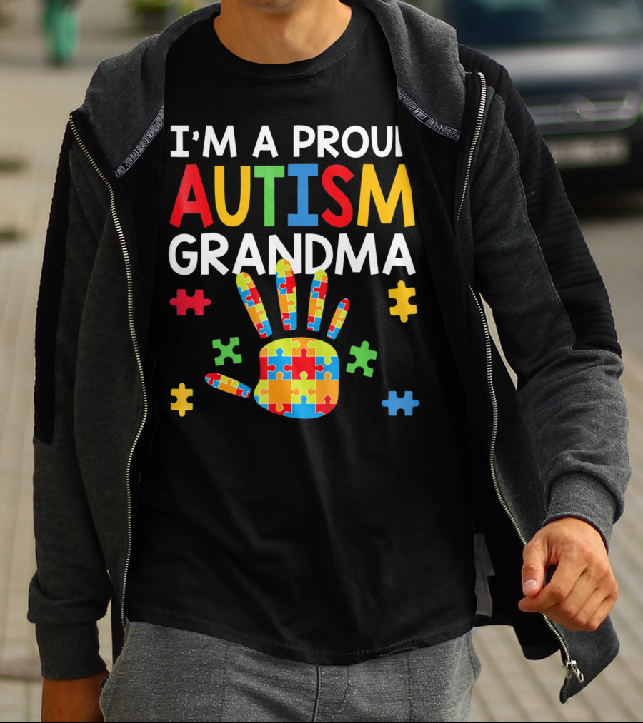 I'm A Proud Autism Grandma Puzzle Hand T-Shirt