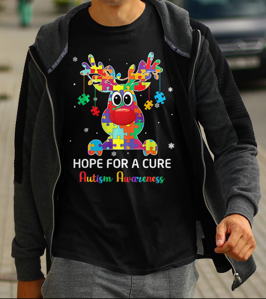 Hope For A Cure Autism Awareness Reindeer Puzzle Pieces Snowflakes T-Shirt
