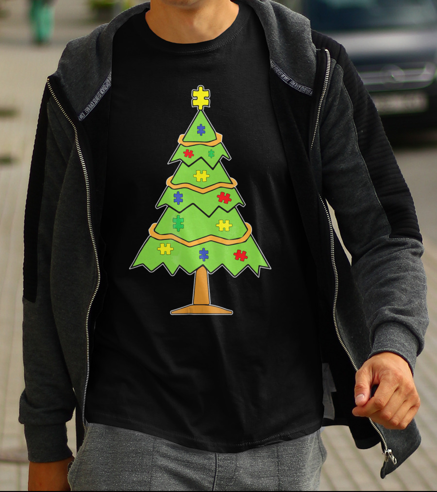 Autism Awareness Christmas Tree With Colorful Puzzle Pieces T-Shirt