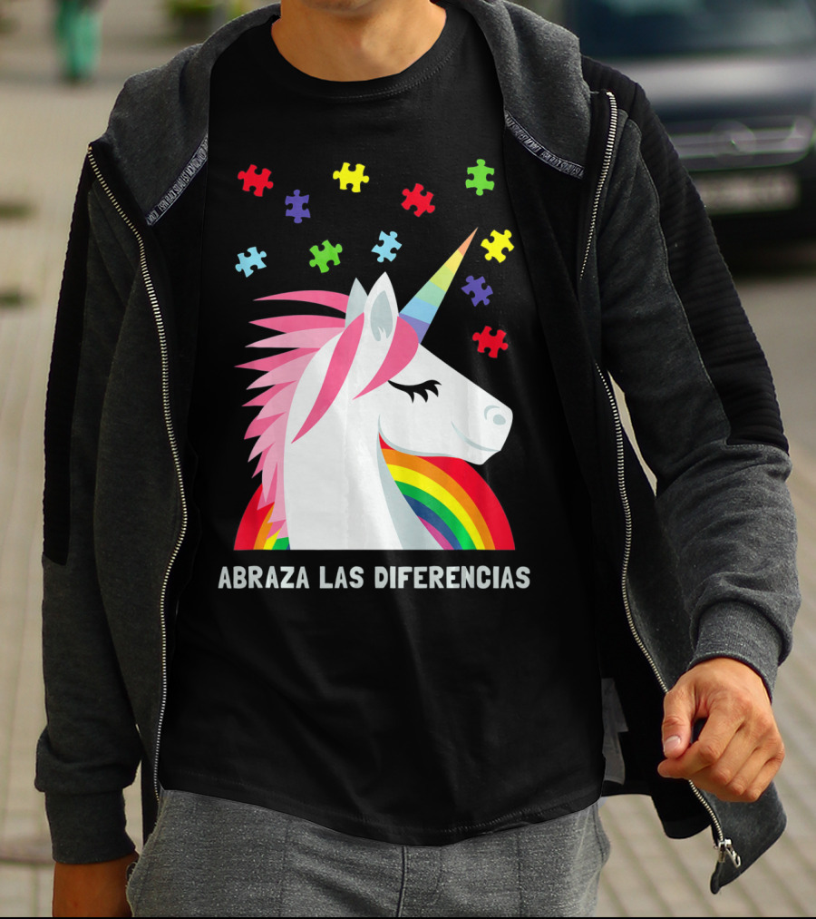 Abraza Las Diferencias Autism Awareness Spanish Unicorn Puzzle Pieces T-Shirt