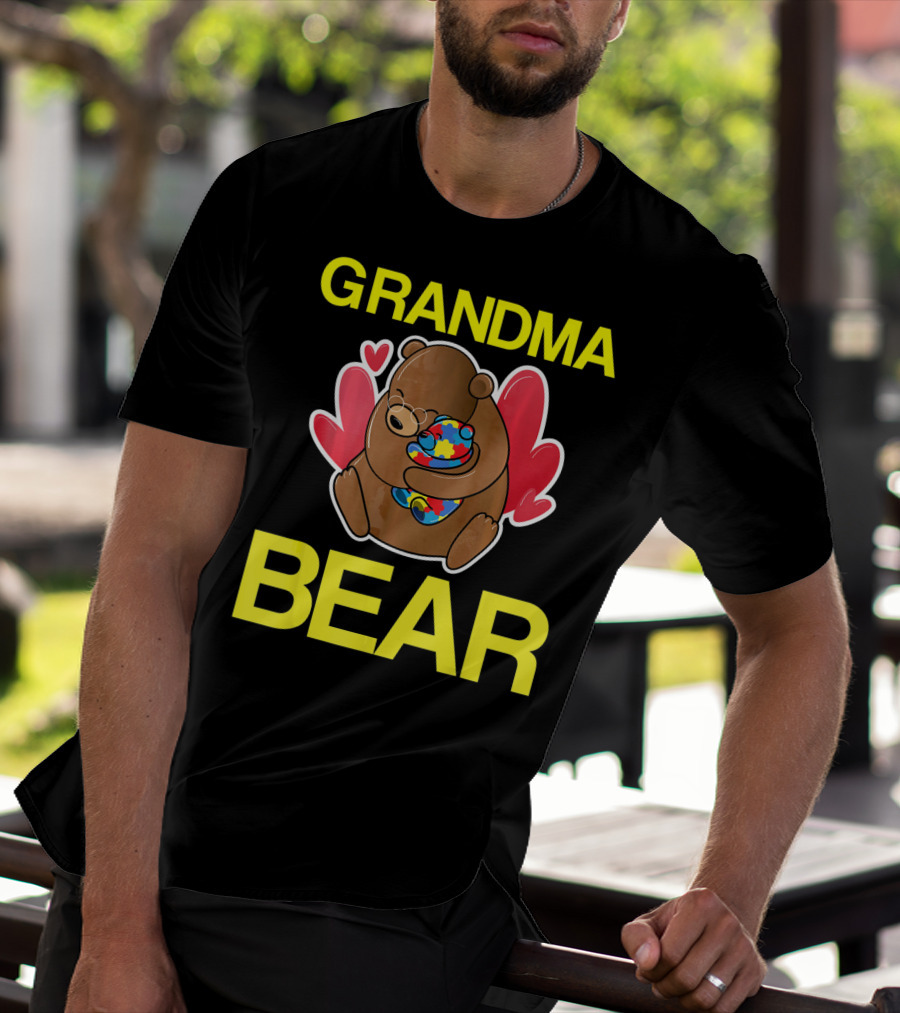 Grandma Bear Hugging Bear With Autism Puzzle Heart Balloon T-Shirt