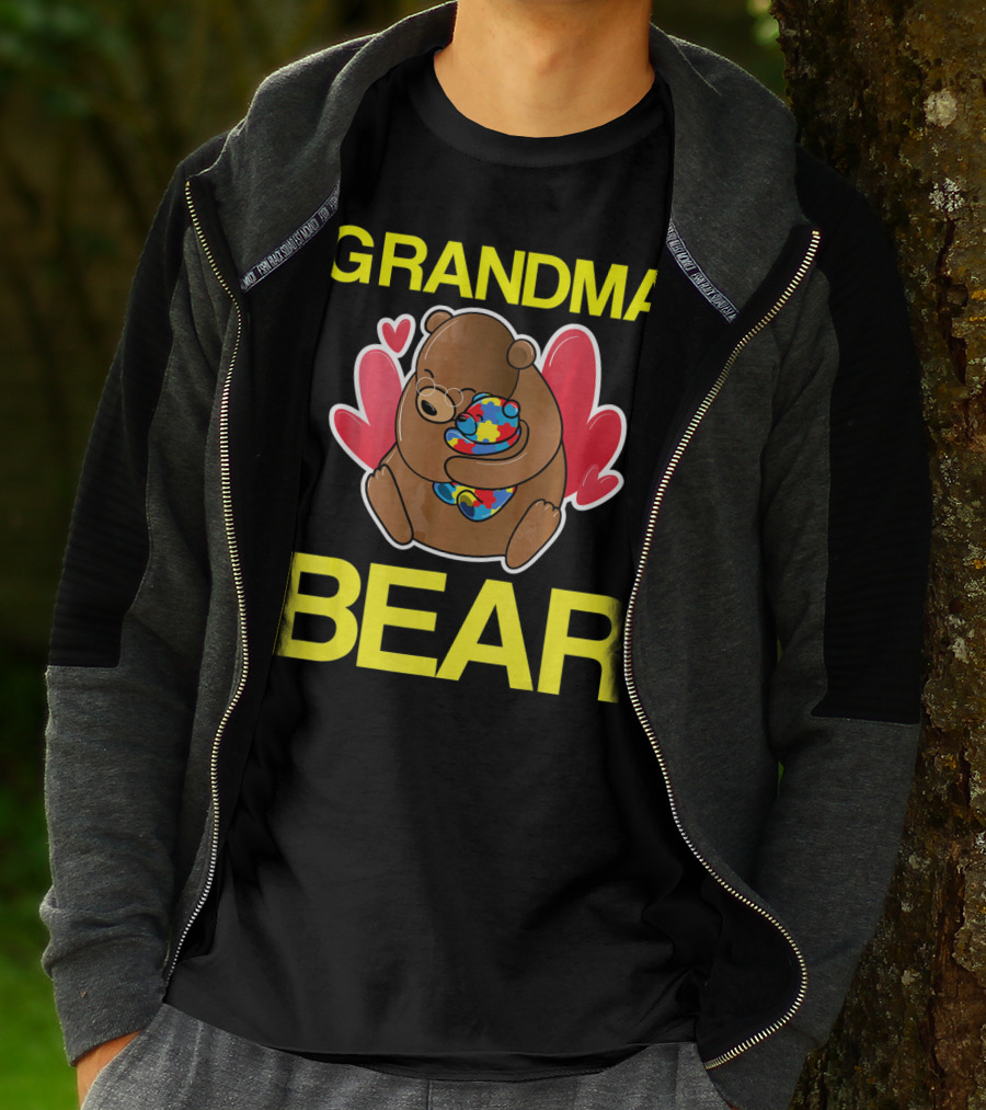 Grandma Bear Hugging Bear With Autism Puzzle Heart Balloon T-Shirt