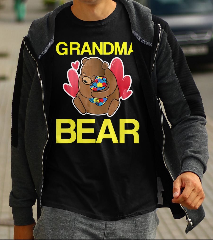 Grandma Bear Hugging Bear With Autism Puzzle Heart Balloon T-Shirt