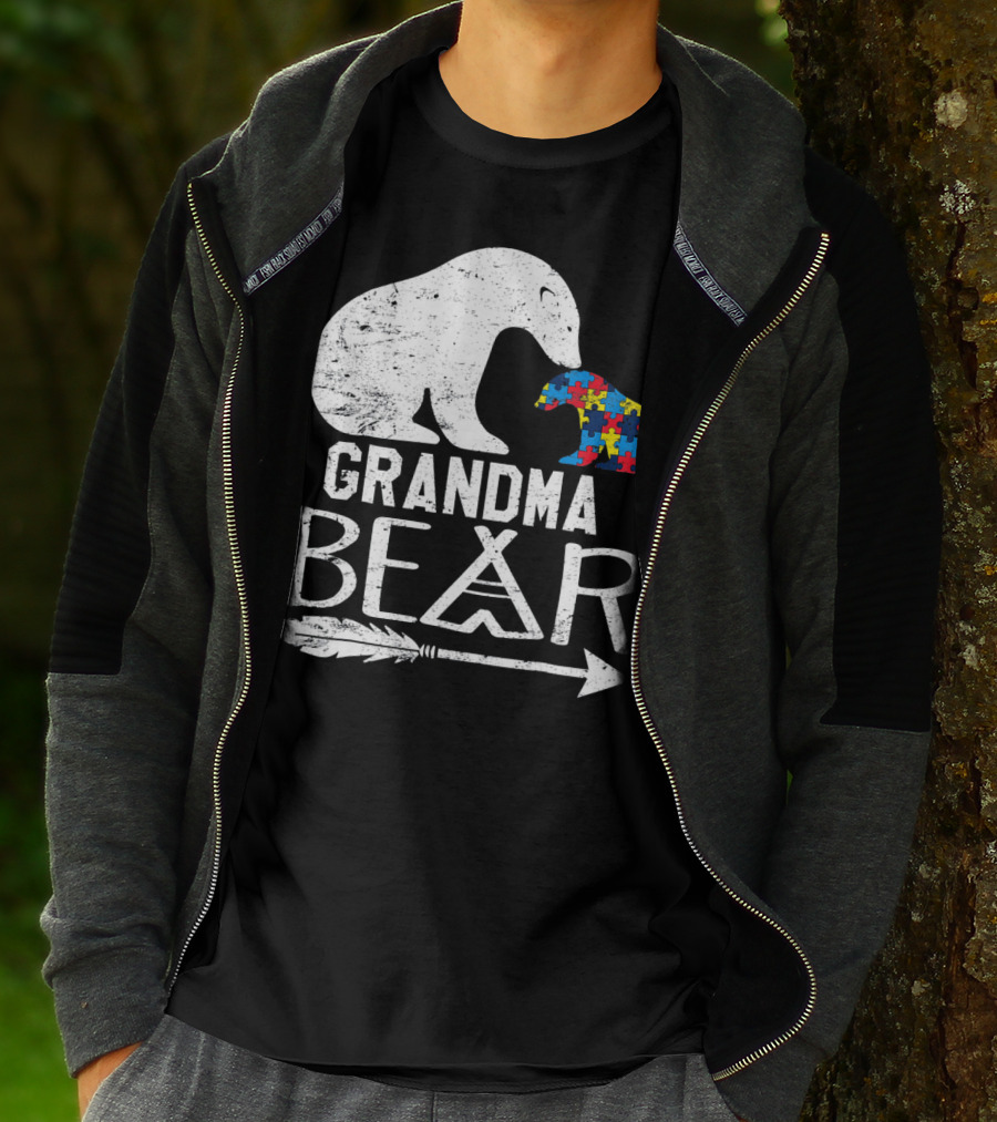 Grandma Bear Autism Awareness Puzzle Piece Arrow T-Shirt