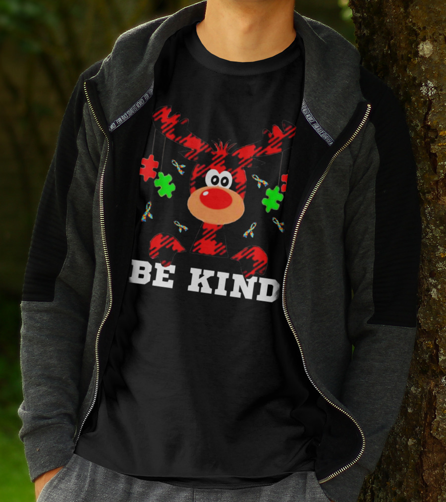 Be Kind Autism Awareness Christmas Reindeer Puzzle Pieces T-Shirt