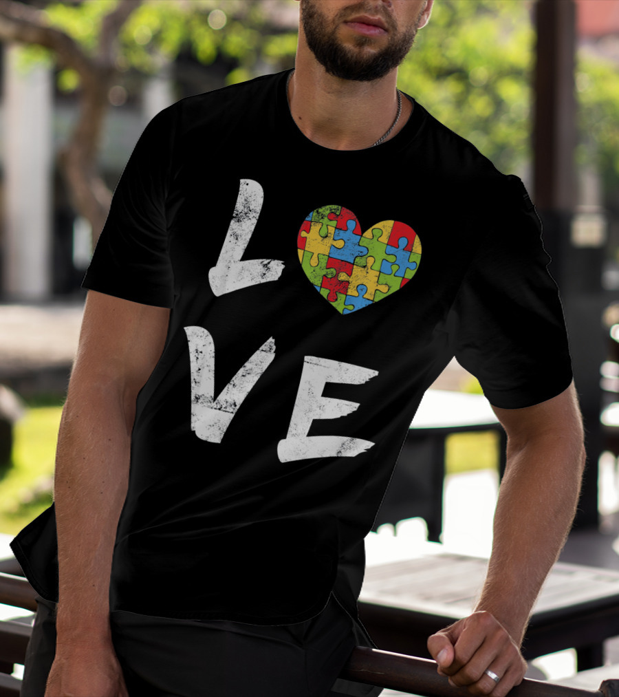 LOVE Autism Mom Puzzle Heart Autism T-Shirt