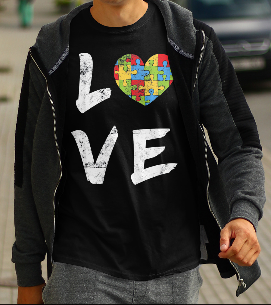 LOVE Autism Mom Puzzle Heart Autism T-Shirt