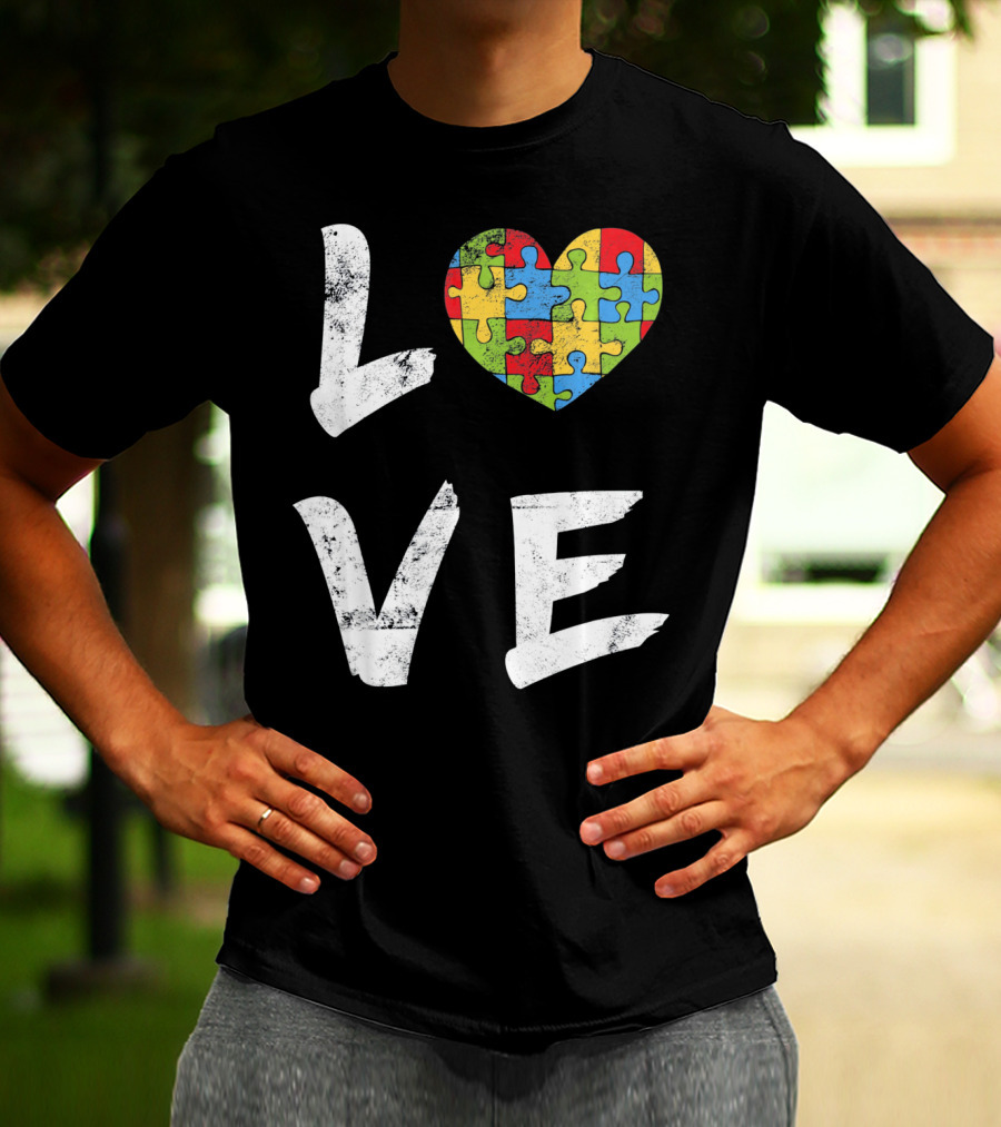 LOVE Autism Mom Puzzle Heart Autism T-Shirt