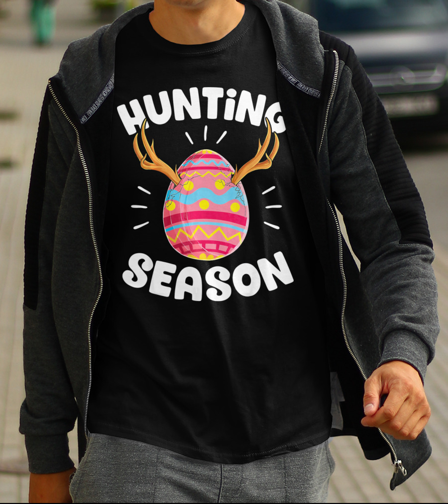 Hunting Season Easter Egg Hunter Colorful Egg With Antlers T-Shirt