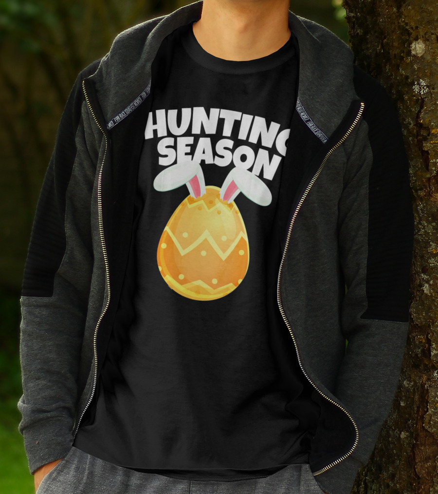 Hunting Season Happy Easter Egg Bun With Bunny Ears T-Shirt