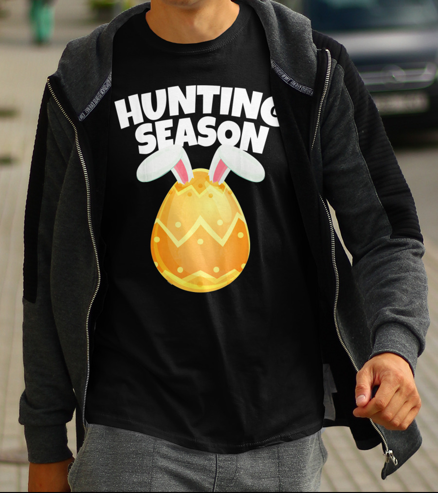 Hunting Season Happy Easter Egg Bun With Bunny Ears T-Shirt
