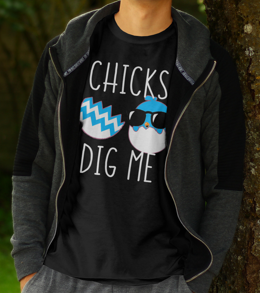 Chicks Dig Me Blue Cartoon Chick Sunglasses Eggshell T-Shirt