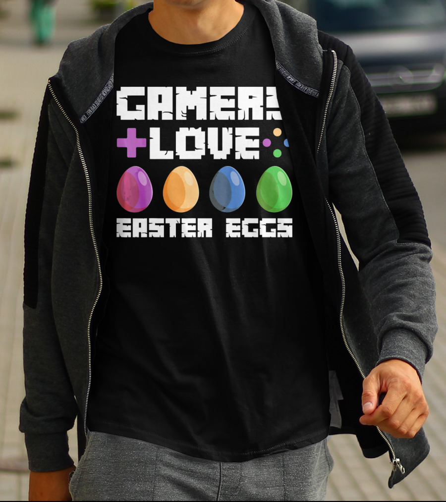GAMERS LOVE PLUS EASTER EGGS WITH COLORFUL EGGS AND GAME SYMBOLS T-Shirt