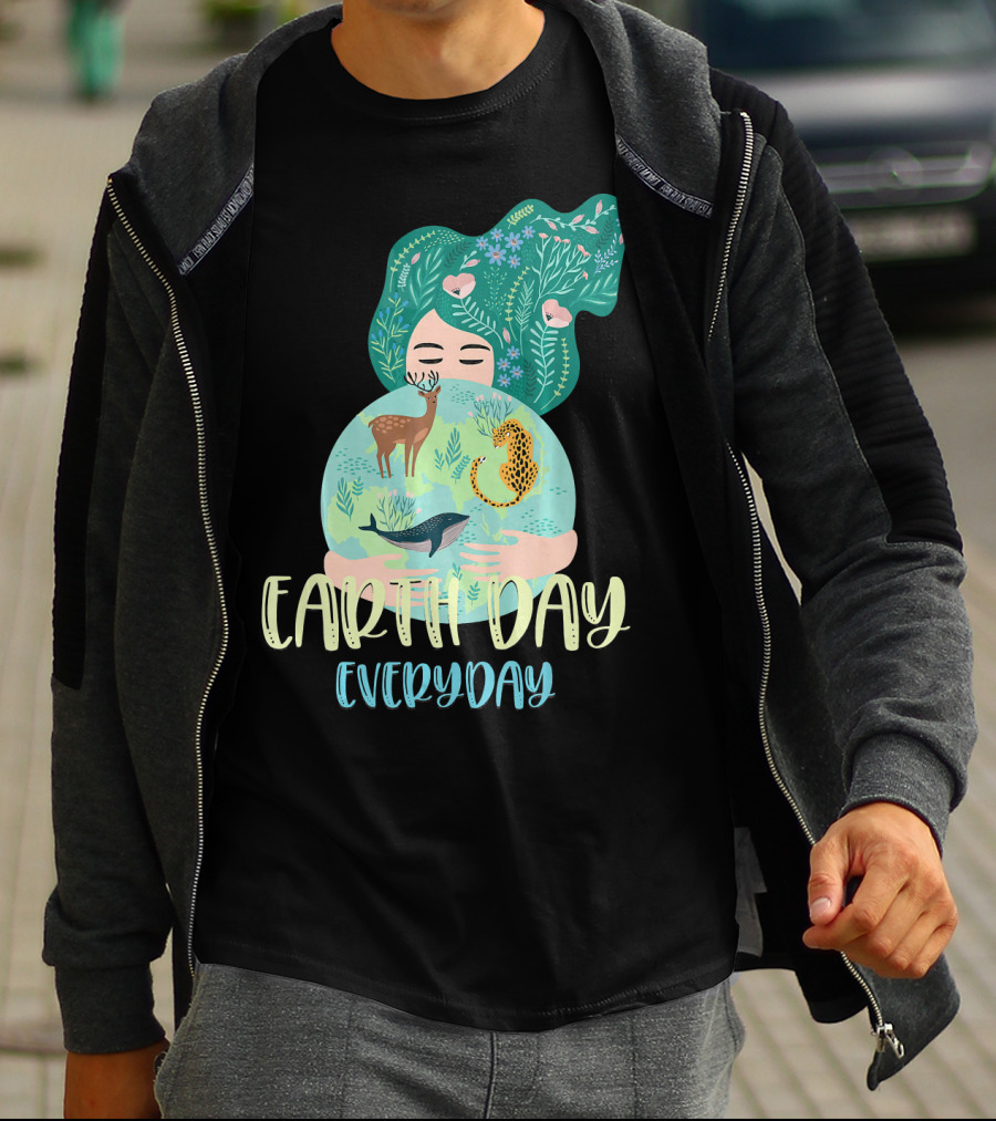 EARTH DAY EVERYDAY For Girls With Nature And Wildlife Elements T-Shirt