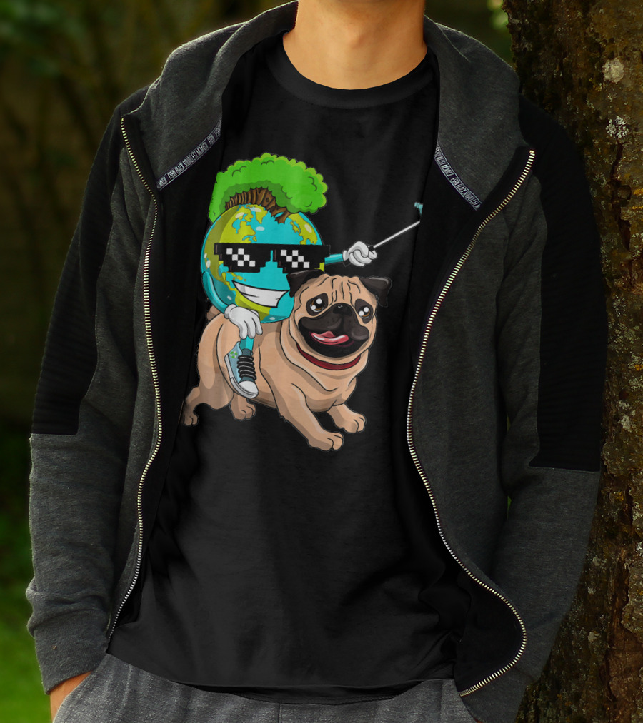 Earth Day Pug With Cool Recycling Globe And Sunglasses T-Shirt