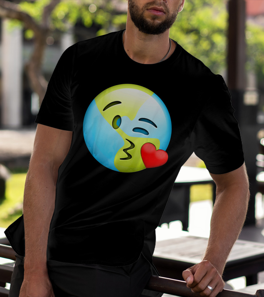 Cute Earth Day Kiss Emoji Lips Kids Emoticon T-Shirt