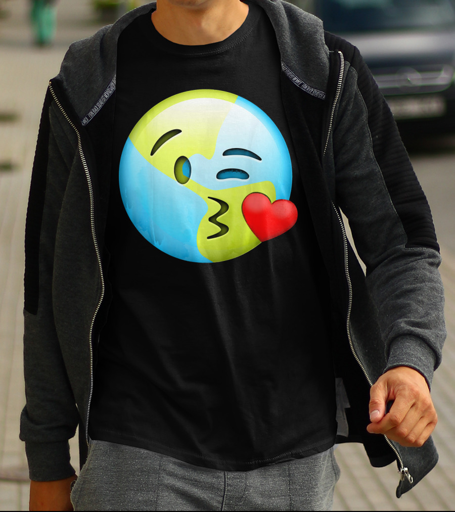 Cute Earth Day Kiss Emoji Lips Kids Emoticon T-Shirt