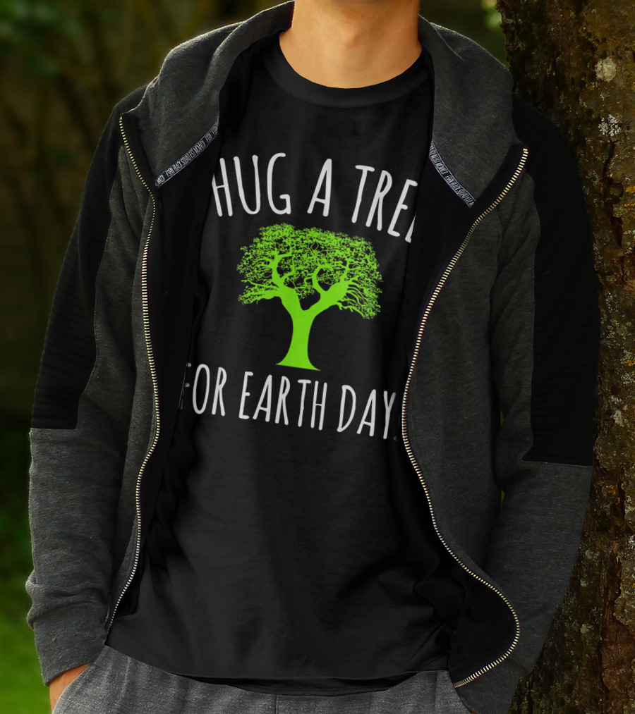 Hug A Tree For Earth Day Green Tree Graphics T-Shirt