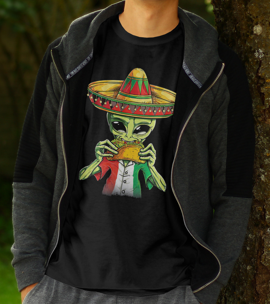 Cinco De Mayo Alien With Sombrero Eating Taco T-Shirt