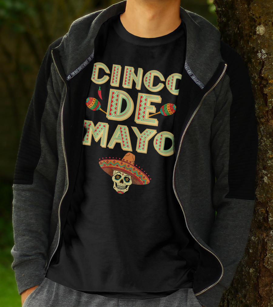 Cinco De Mayo Fiesta Skull Sombrero And Maracas T-Shirt